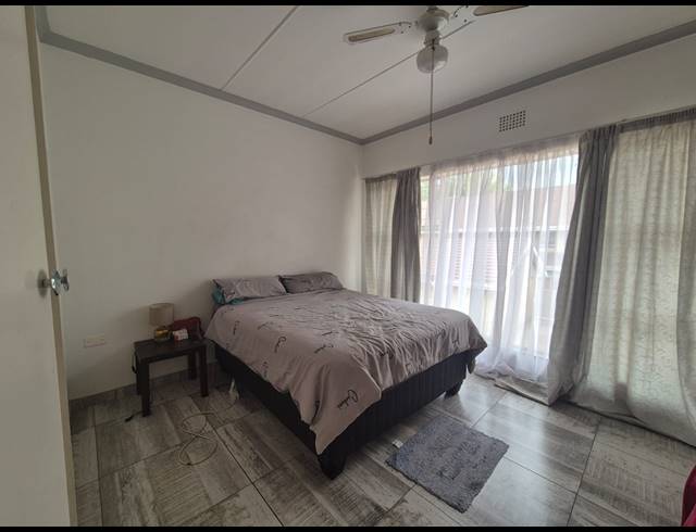 3 BEDROOM FLAT FOR SALE IN THREE RIVERS
